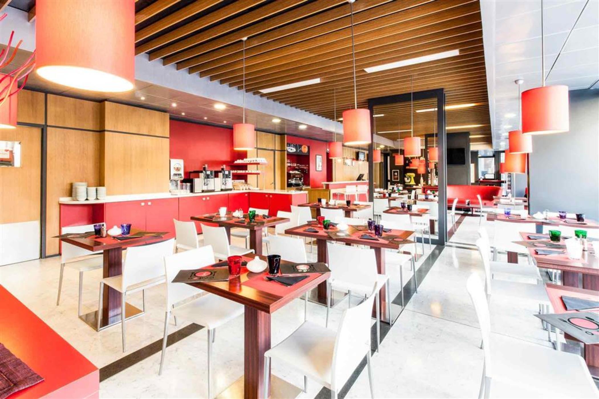 Ibis Roma Fiera Hotel Bagian luar foto