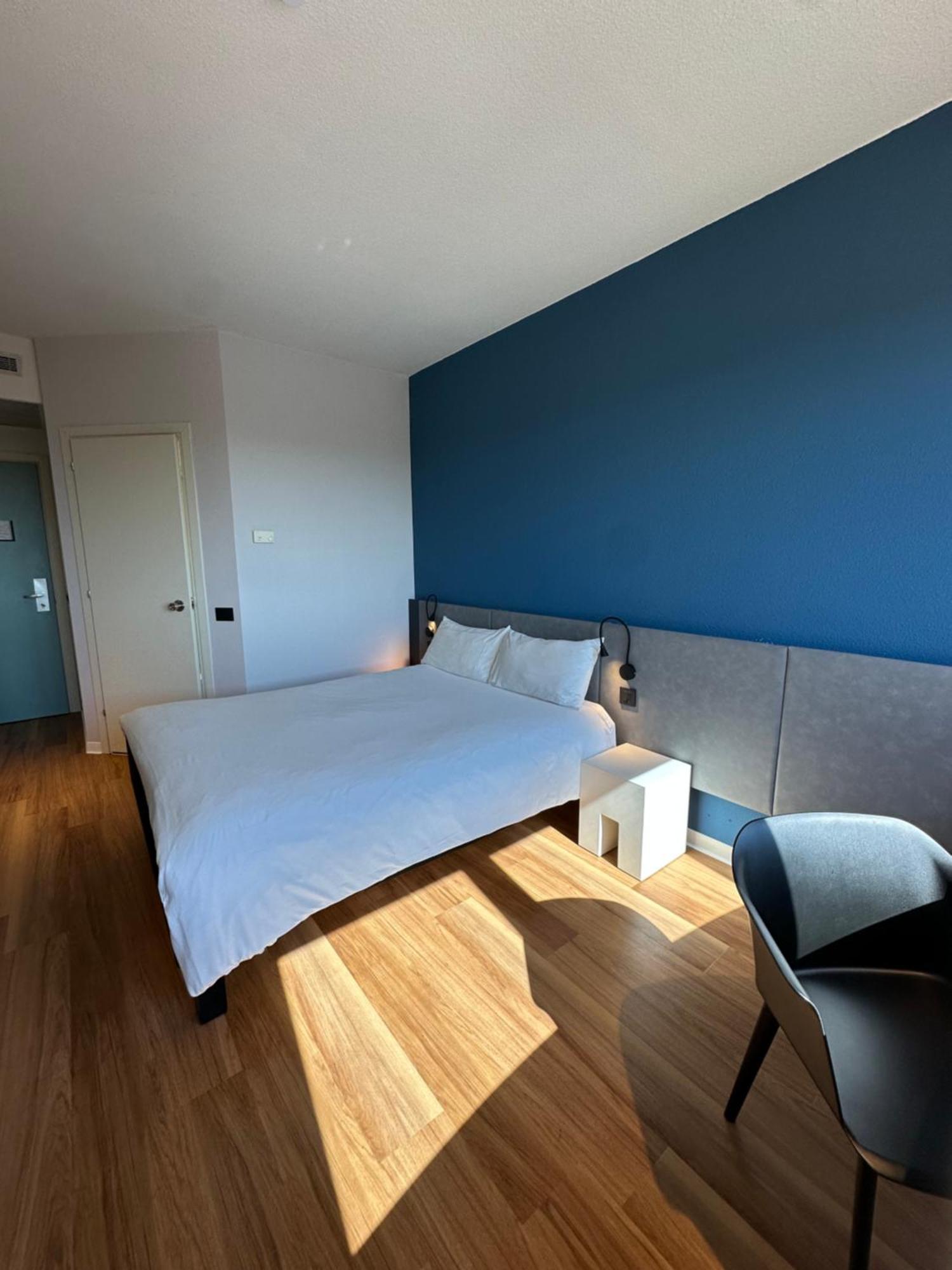 Ibis Roma Fiera Hotel Bagian luar foto